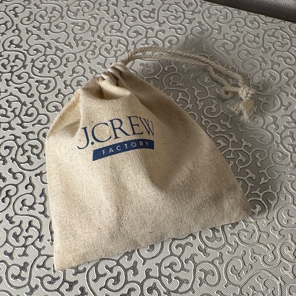 J. Crew Gold Adjustable Chain Heart Necklace NWT - Picture 5 of 5